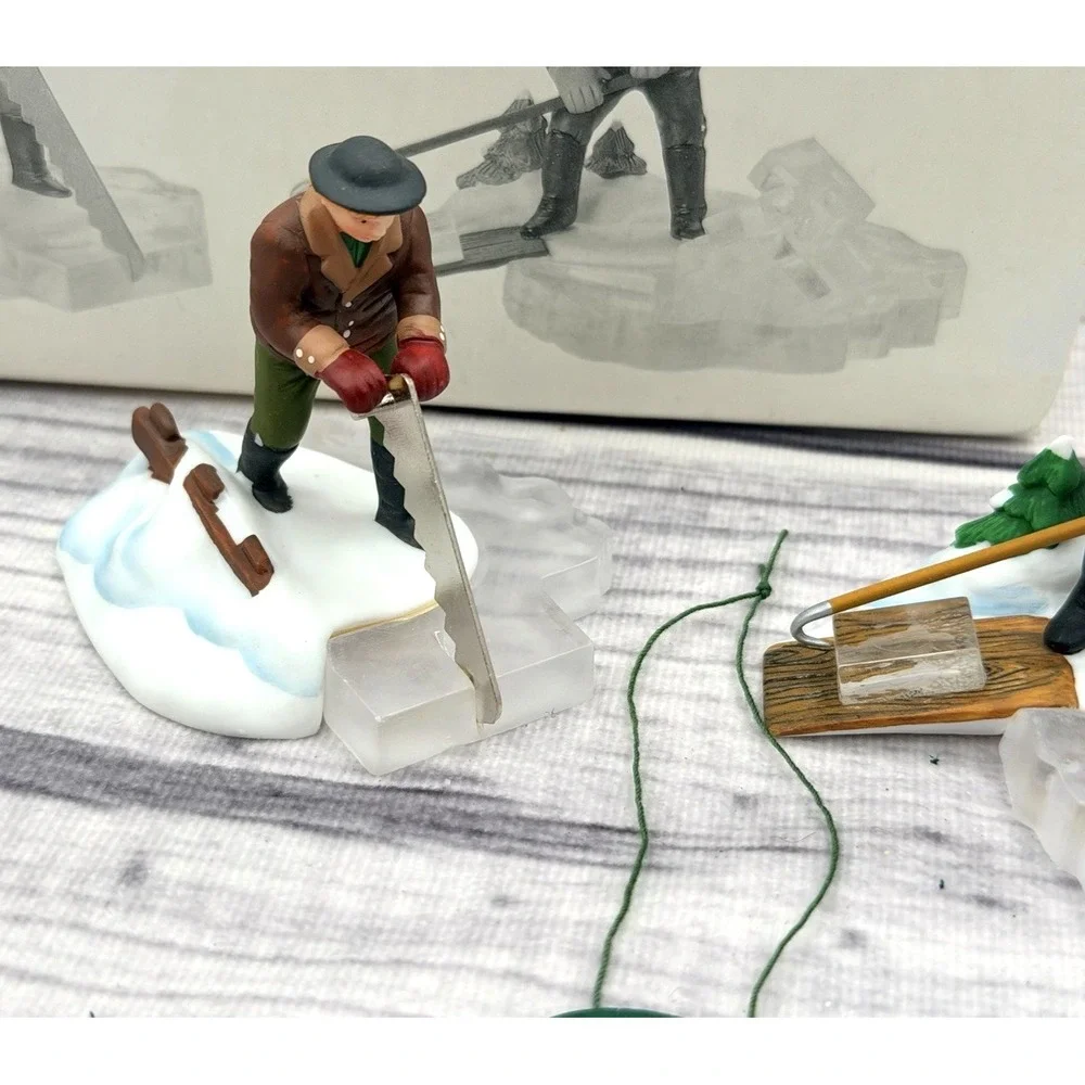 DEPT 56 HERITAGE VILLAGE COLLECTION BLUE STAR ICE HARVESTERS AND CLEAR ICE